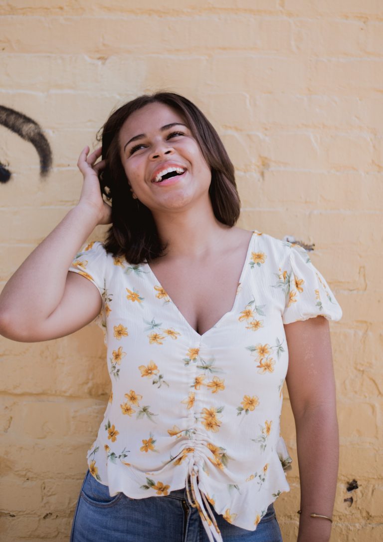 Pose Like a Pro: Simple Tips for Natural Camera Confidence