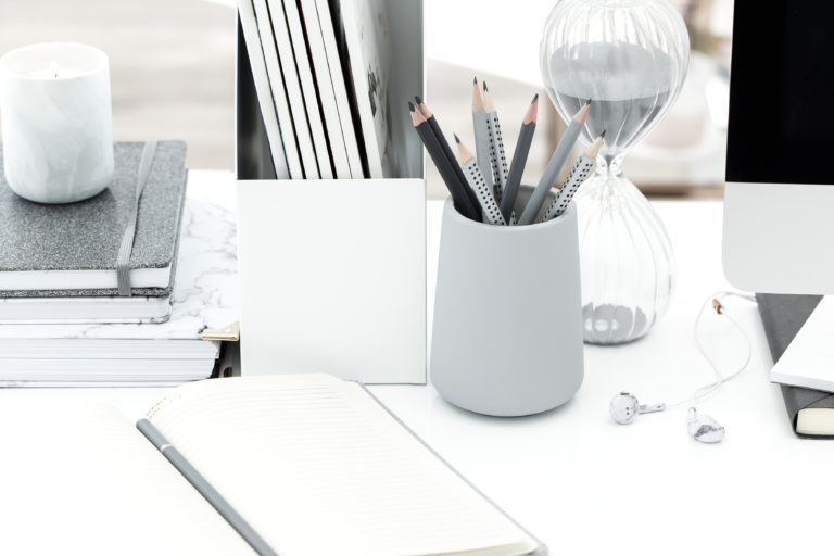 The Truth About Flashy Copywriting and Mediocre Coaching Programs